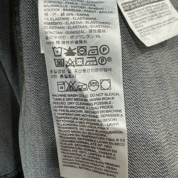 Levi’s denim Jean jacket - Picture 3 of 4